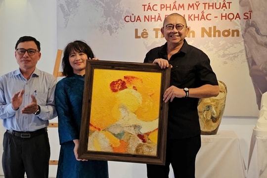Bảo tàng Mỹ thuật Huế tiếp nhận 3 tác phẩm của nhà điêu khắc Lê Thành Nhơn