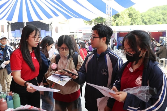 Các trường buộc công khai quy tắc quy đổi điểm trúng tuyển có ý nghĩa gì?