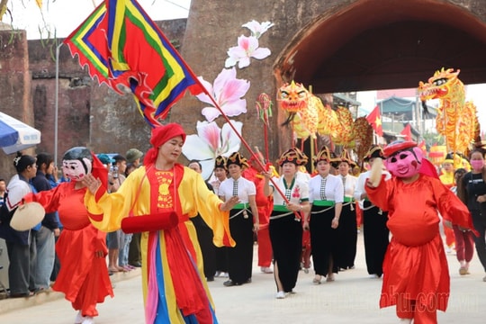 Lễ hội Thành Bản Phủ tưởng nhớ Tướng quân Hoàng Công Chất