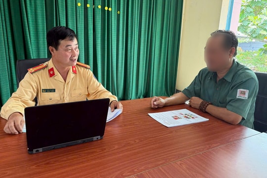 Xử phạt tài xế xe khách chuyển làn không có tín hiệu báo trước