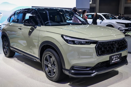 Honda HR-V hybrid ra mắt Thái Lan, giá quy đổi từ 720 triệu đồng, có thể sớm về Việt Nam