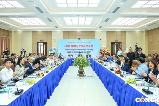 Đóng góp tâm huyết, trí tuệ cho công tác xây dựng người Hà Nội thanh lịch, văn minh