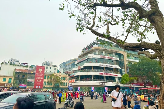 'Hàm cá mập' sắp tháo dỡ, cảm nghĩ của người dân và du khách ra sao?