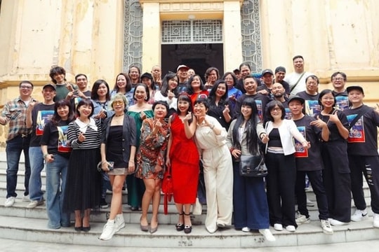 Hơn 100 ca sĩ, ban nhạc khuấy động đêm 'Dạ hội Cựu sinh viên Thủ đô' mùa 2