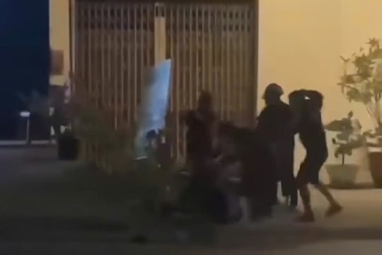 Hai cha con bị thương vong vì căn ngăn đánh nhau