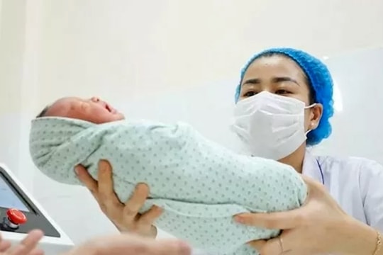 Đảng viên sinh con thứ 3 không bị kỷ luật