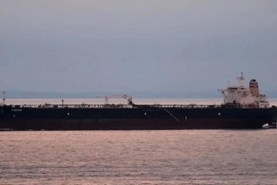 Khi các cuộc đàm phán hòa bình bị đình trệ, dòng dầu của Nga tăng vọt