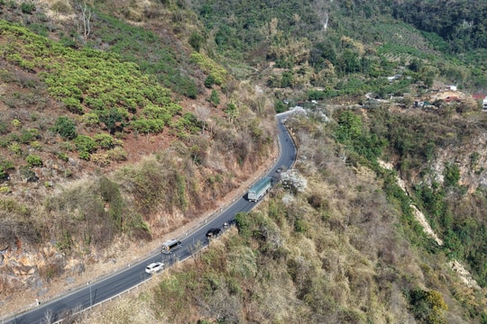 Phát triển hạ tầng giao thông tạo động lực cho cả vùng Tây Bắc