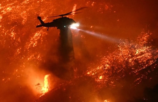 Cháy rừng ở Hàn Quốc: Trực thăng bị thiêu rụi, nhiều công chức thiệt mạng