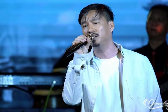 Ca sĩ 'Giọng ca để đời' Quang Lập bị buộc phải trả lại nhà