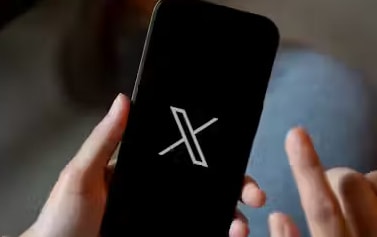 Elon Musk đã bán mạng xã hội X cho công ty AI của mình