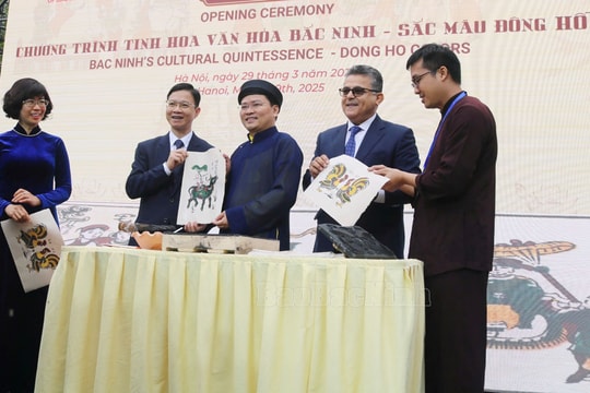 Quảng bá “Tinh hoa văn hóa Bắc Ninh - Sắc màu tranh Đông Hồ" tại Hà Nội