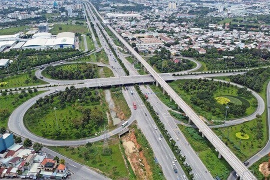 Đầu tư mở rộng cao tốc TP.Hồ Chí Minh - Long Thành lên 8 - 10 làn xe
