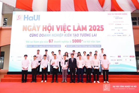 Ngày hội việc làm HaUI: Doanh nghiệp "săn đón" nhân lực chất lượng cao