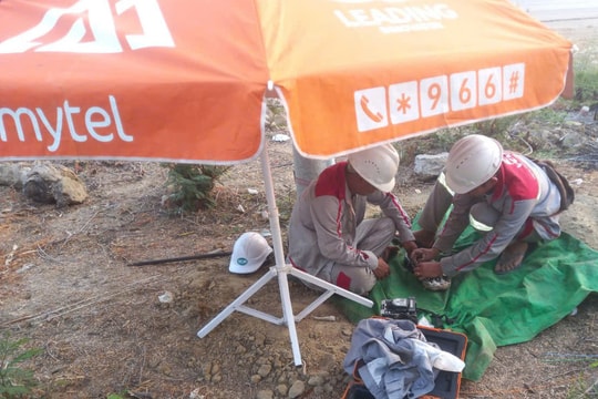 Viettel chung sức cùng đội cứu hộ Việt Nam tại Myanmar, khôi phục liên lạc và hỗ trợ người dân