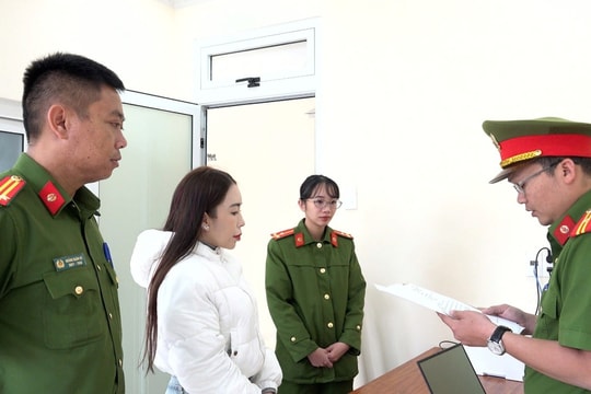 Bắt đối tượng tổ chức các dây huê online để lừa tiền nhiều người