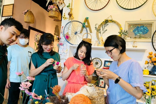 "Tái sinh" từ đống tro tàn nông nghiệp