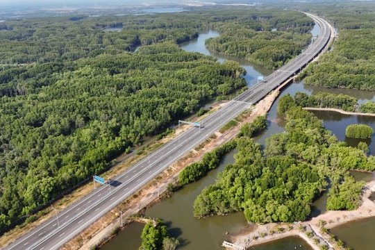 Nỗ lực tháo gỡ khó khăn để đạt mục tiêu 3.000km vào năm 2025