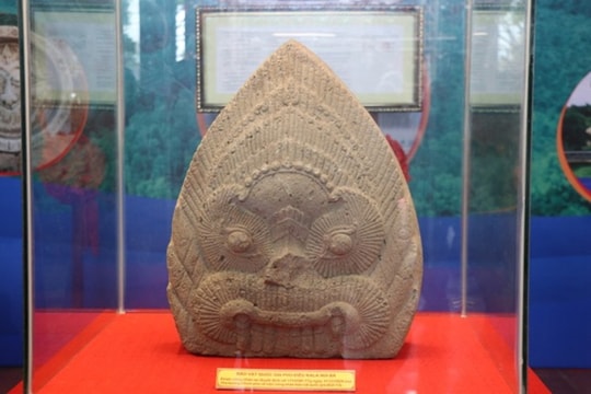 Phù điêu Kala Núi Bà ở Phú Yên là bảo vật quốc gia