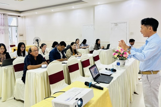 Hội Nhà báo Phú Yên tập huấn kỹ năng biên tập, rút tít báo chí