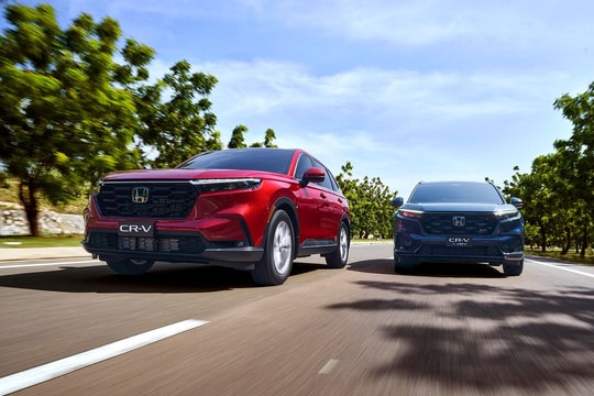Honda CR-V giảm giá trăm triệu tại đại lý xuống dưới ngưỡng 1 tỷ đồng