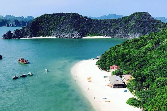 Cát Bà - Viên ngọc du lịch Việt Nam được báo chí quốc tế ca ngợi