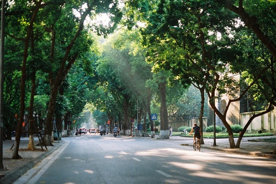 Dự báo thời tiết ngày 3/4: Bắc Bộ ấm dần, Nam Bộ nắng nóng