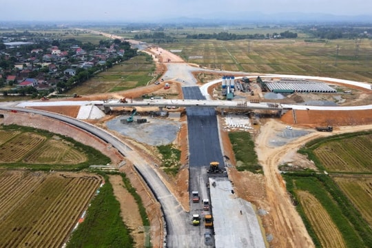Cao tốc Bắc - Nam: Bốn dự án thành phần sẽ thông xe đúng dịp 30/4/2025