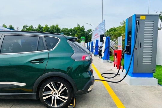 Áp dụng quy chuẩn kỹ thuật cho trụ sạc xe điện: Thời gian áp dụng ngắn, doanh nghiệp kêu khó