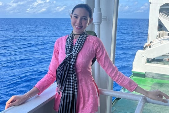 Vì sao Hoa hậu Thuỳ Tiên bị tạm hoãn xuất cảnh?