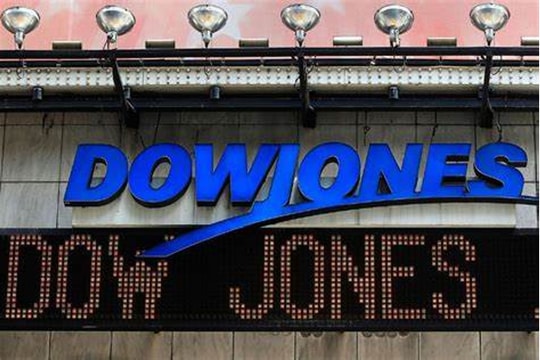 Dow Jones giảm thêm 1.000 điểm khi thương chiến Mỹ- Trung tái bùng phát