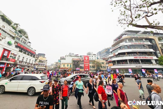 Hà Nội: Tổ chức lại giao thông trong thời gian phá dỡ tòa nhà Hàm cá mập