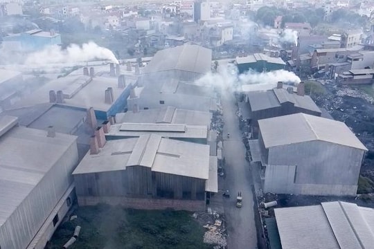 Lập đoàn kiểm tra liên ngành các cụm công nghiệp, làng nghề, cơ sở gây ô nhiễm cao tại Hà Nội, TPHCM