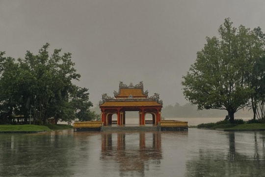 Dự báo thời tiết ngày 6/4: Bắc Bộ và Thanh Hóa đến Huế mưa rào, có nơi mưa to