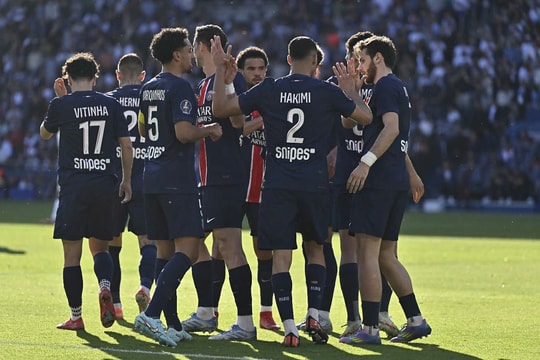 Thắng Angers, PSG giành chức vô địch Ligue 1 sớm 6 vòng đấu