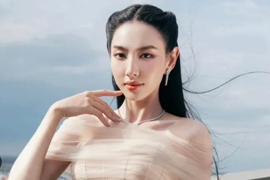 Dính 'lùm xùm' vụ kẹo rau, Hoa hậu Thuỳ Tiên liệu có bị thu hồi vương miện?