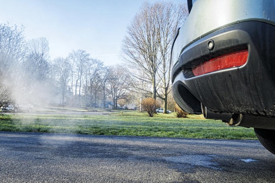 Để động cơ xe chạy không tải tốn bao nhiêu xăng?