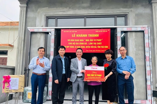 Báo Pháp luật Việt Nam trao 'Mái ấm Tư pháp' cho gia đình có hoàn cảnh khó khăn tại tỉnh Thái Bình
