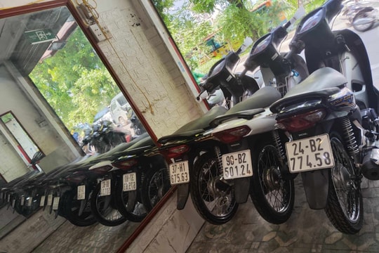 Ngày đầu đấu giá biển số xe máy, giá trúng cao nhất là hơn 300 triệu đồng