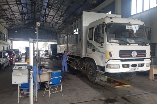 Không để ách tắc trong hoạt động kiểm định đối với xe quá khổ, quá tải