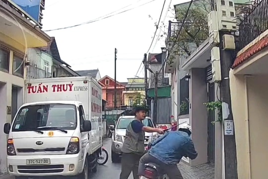 Xử phạt 2 tài xế trong vụ xô xát giao thông tại TP Hà Tĩnh