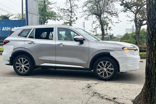 Ford Territory 2025 bất ngờ xuất hiện trên đường phố, có thể sớm ra mắt thị trường