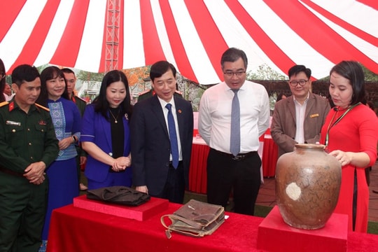 Giới thiệu hơn 200 hình ảnh, tư liệu hiếm về lịch sử tỉnh Yên Bái