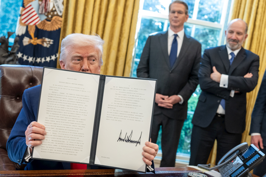 Quá trình rút lại thuế quan của ông Donald Trump