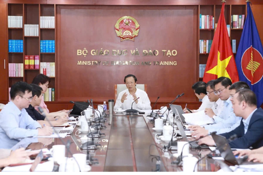 Bộ GD&ĐT thúc đẩy triển khai khung năng lực số cho học sinh và giáo viên