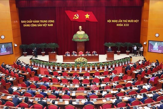 Ngày làm việc thứ hai của Hội nghị Trung ương 11 khóa XIII