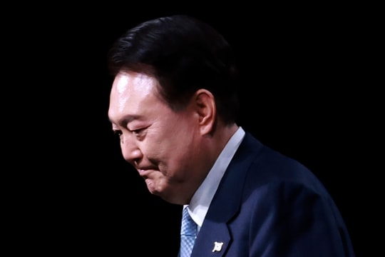 Ông Yoon Suk Yeol rời dinh thự tổng thống