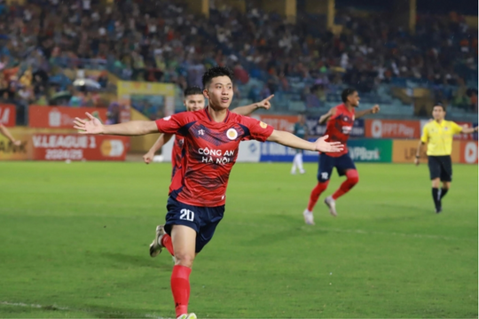 Văn Đức toả sáng, CAHN đánh bại HAGL tại vòng 18 V.League 2024/25