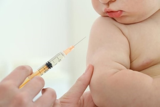 Nguy cơ bùng phát dịch sởi tại Quảng Bình do trẻ chưa tiêm đủ vaccine