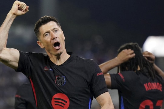 Barca nới rộng khoảng cách với Real trong cuộc đua vô địch La Liga